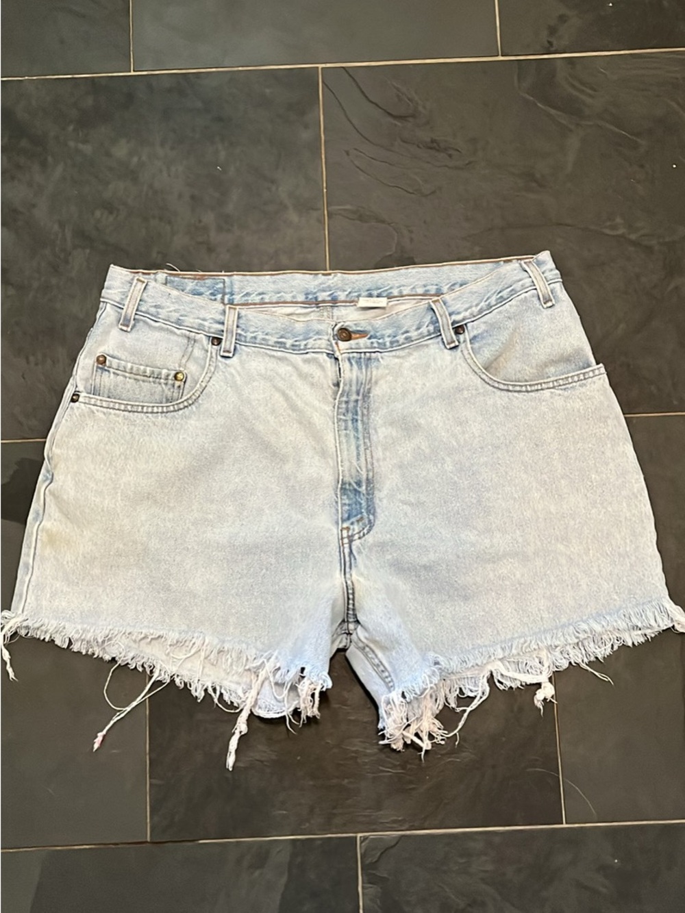 Vintage Levi’s Cut Off Shorts Sz 38